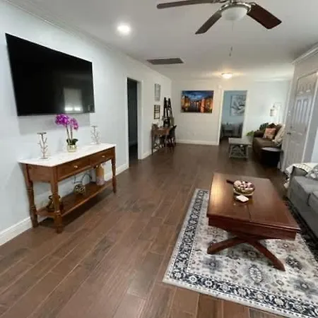 Close To Lsu & Health District 3Br 2Ba Whole House